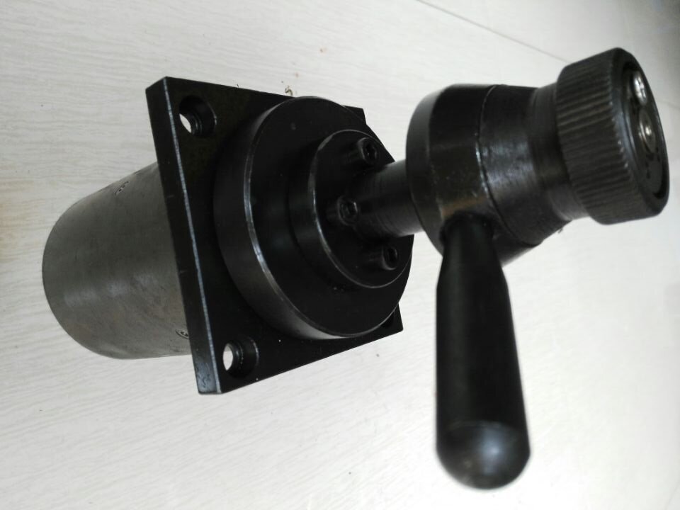 MT1080B(险峰）砂轮修整器换向阀_proc.jpg